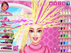 BARBIE REAL HAIRCUTS juego online en JuegosJuegos.com